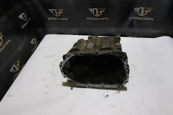 FORD TRANSİT 280 M - S ÇIKMA PARÇA TRANSİT V347 ŞANZIMAN ÜST MUHAFAZASI